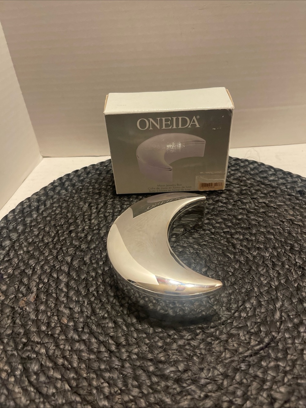 Oneida Polished Silver plated Crescent Moon Trinket Box